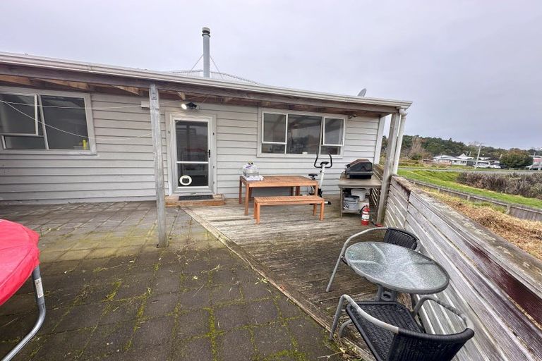Photo of property in 61 Blake Street, Waitara, 4320