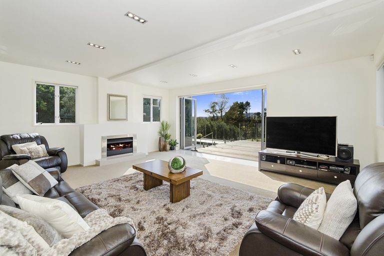 Photo of property in 15 Old Coach Way, Ramarama, Drury, 2579