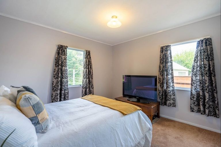 Photo of property in 66b Aorangi Road, Paraparaumu, 5032