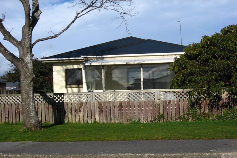 Photo of property in 39 Moa Street, Waikiwi, Invercargill, 9810
