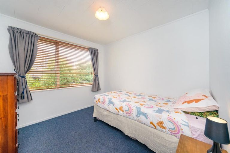 Photo of property in 6 Pain Street, Bulls, 4818