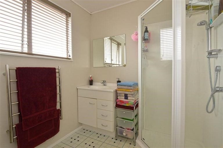 Photo of property in 5/72 Portage Road, New Lynn, Auckland, 0600