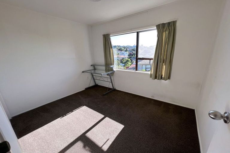 Photo of property in 23 Calman Place, Chatswood, Auckland, 0626