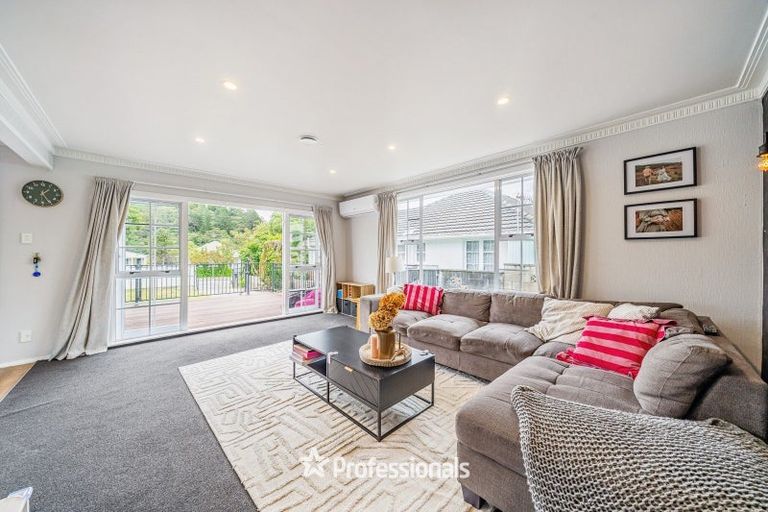 Photo of property in 373 Stokes Valley Road, Stokes Valley, Lower Hutt, 5019