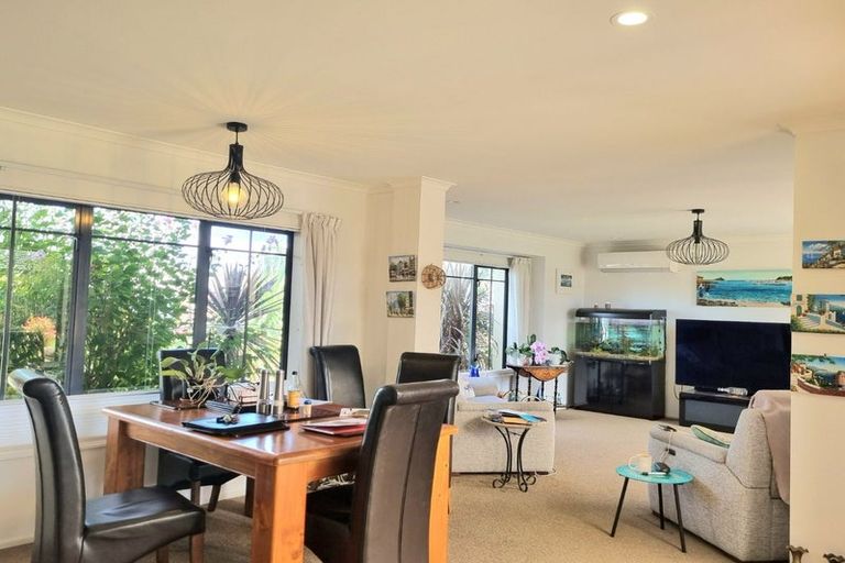 Photo of property in 5 Carlsberg Place, Papamoa Beach, Papamoa, 3118