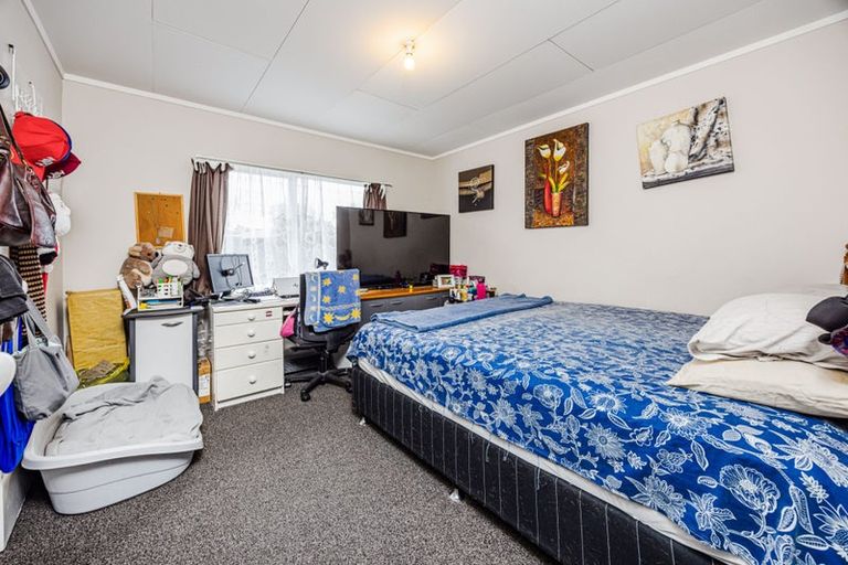 Photo of property in 1/5 Solveig Place, Randwick Park, Auckland, 2105