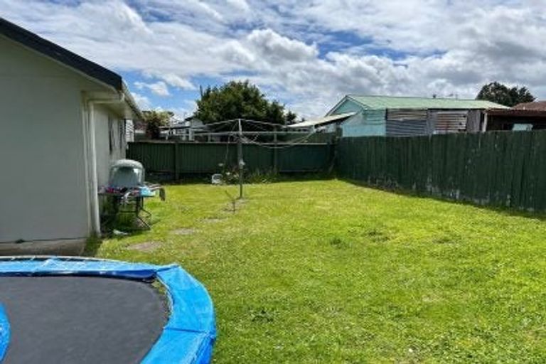 Photo of property in 158 Winchester Street, Levin, 5510