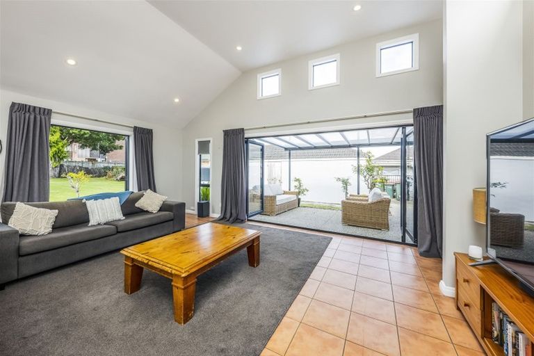 Photo of property in 15 Glen Avenue, Papatoetoe, Auckland, 2025