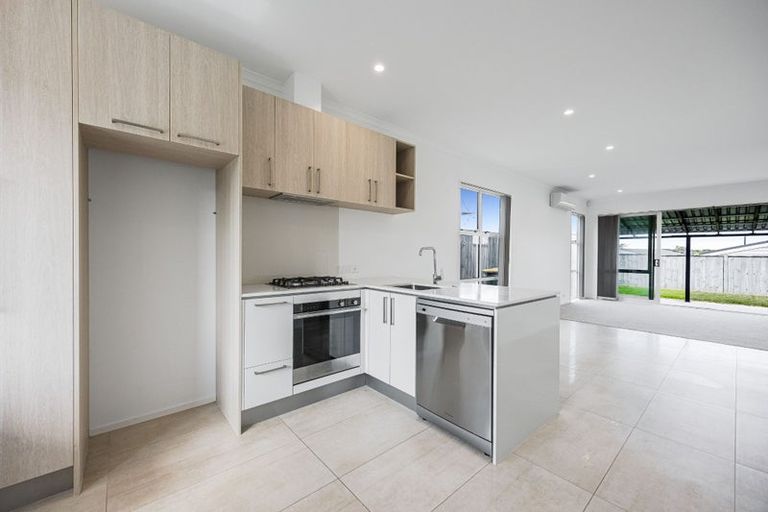 Photo of property in 39 Whenuapai Drive, Whenuapai, Auckland, 0618