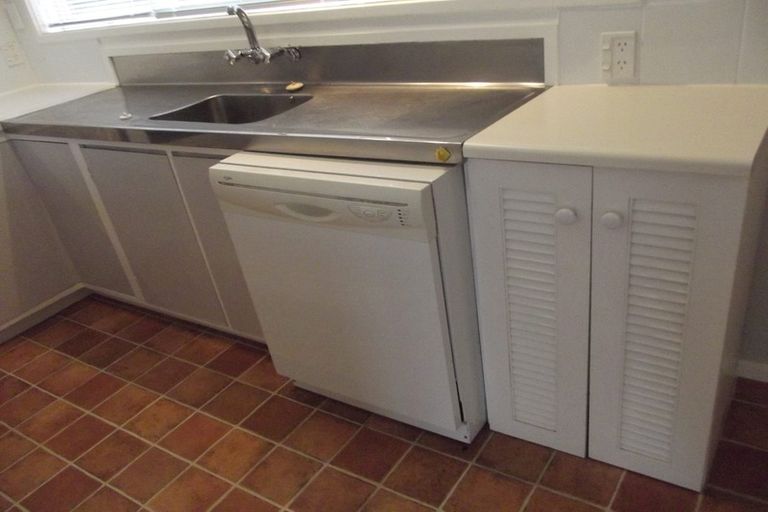 Photo of property in 6 Ayr Place, Papakowhai, Porirua, 5024