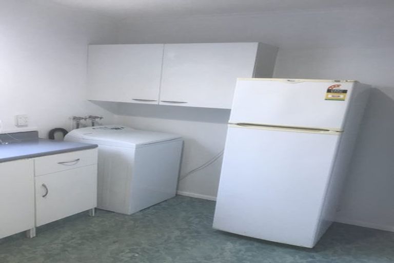 Photo of property in 10a Henry Street, Kilbirnie, Wellington, 6022