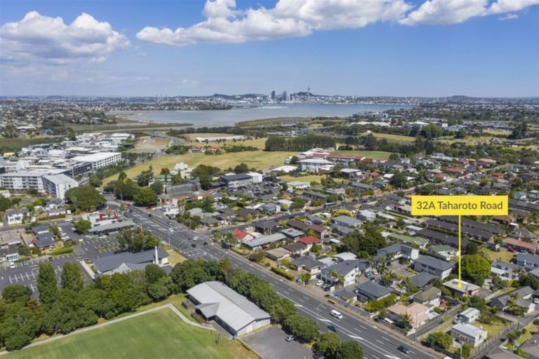 Photo of property in 32a Taharoto Road, Takapuna, Auckland, 0622