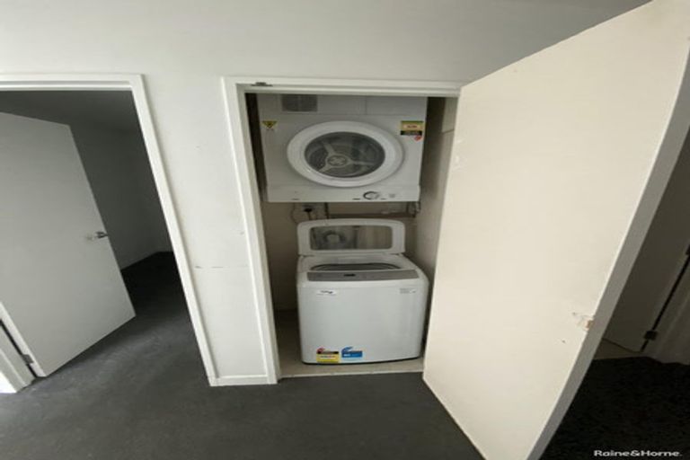 Photo of property in Beaumont Apartments, 14/12 Maunganui Road, Mount Maunganui, 3116