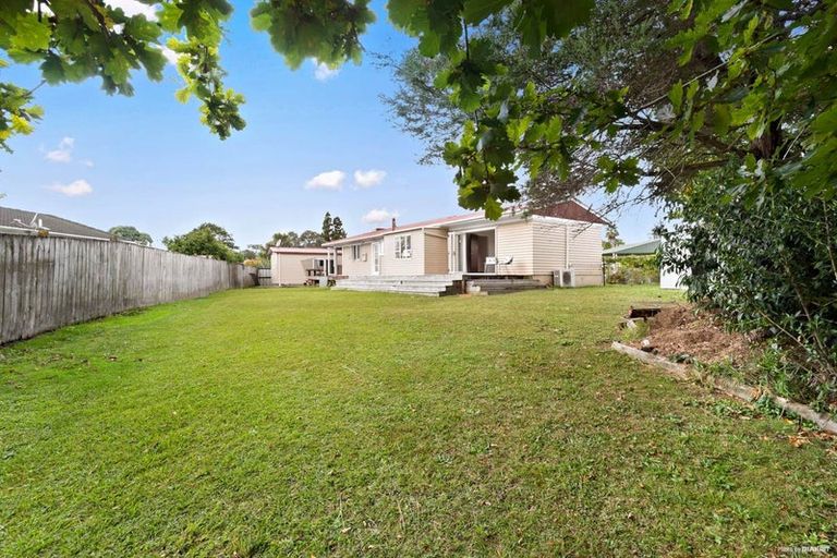 Photo of property in 10 Harry Ward Place, Henderson, Auckland, 0610