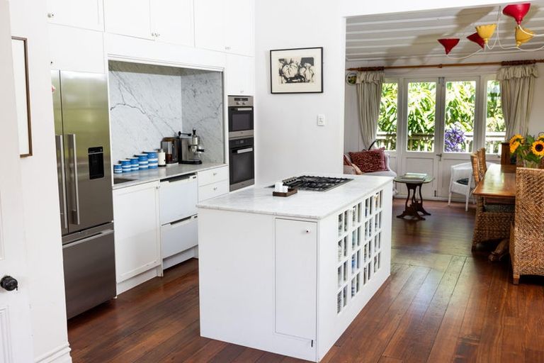 Photo of property in 104 Bassett Road, Remuera, Auckland, 1050