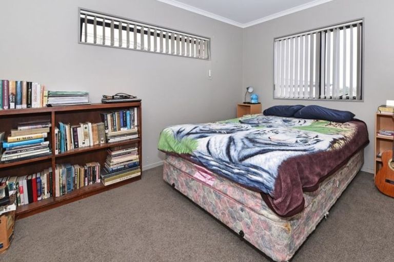 Photo of property in 158 Keri Vista Rise, Papakura, 2110