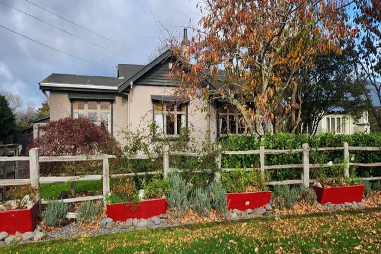 Photo of property in 7 Ngapuhi Street, Saint Johns Hill, Whanganui, 4501