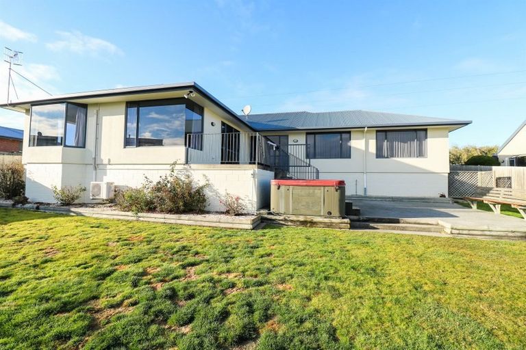 Photo of property in 70 Temple Crescent, Gleniti, Timaru, 7910