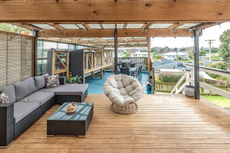 Photo of property in 17 Toi Street, Tawhero, Whanganui, 4501