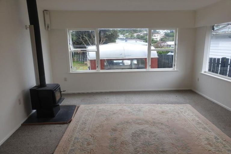 Photo of property in 15 Brazier Grove, Paraparaumu, 5032