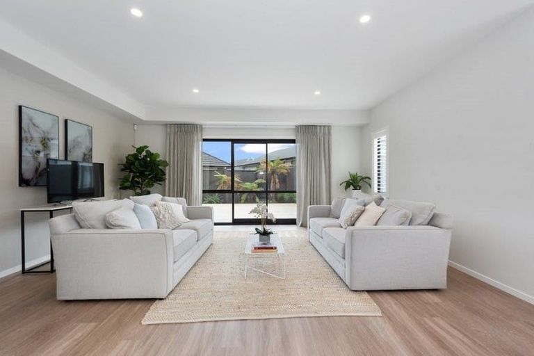 Photo of property in 14 Lewis Way, Cambridge, 3434