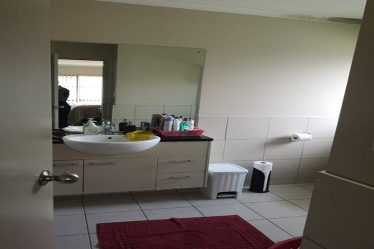 Photo of property in 41 Speyside Crescent, Flat Bush, Auckland, 2016