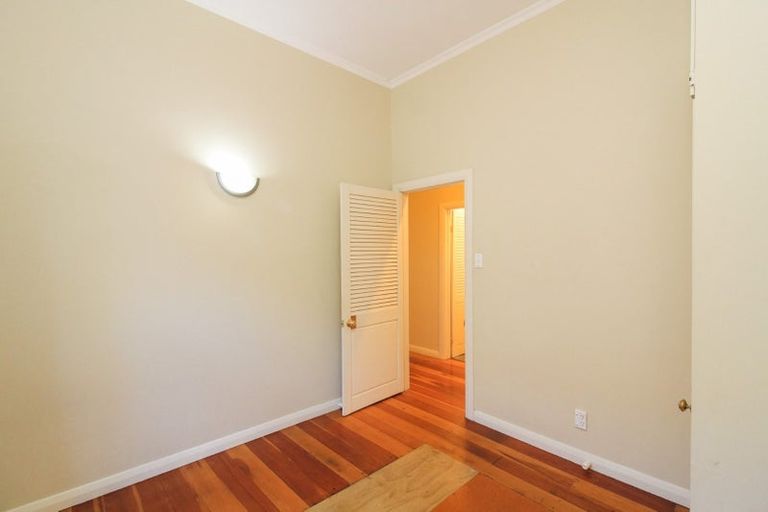 Photo of property in 39 Roy Street, Newtown, Wellington, 6021