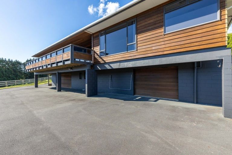 Photo of property in 354 Henwood Road, Hillsborough, New Plymouth, 4372