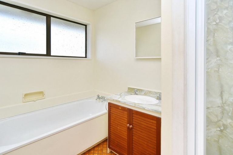 Photo of property in 2/1 Mapledale Place, Halswell, Christchurch, 8025