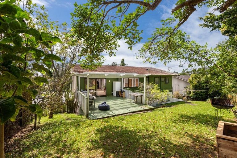 Photo of property in 25 Coromandel Crescent, Mairangi Bay, Auckland, 0630