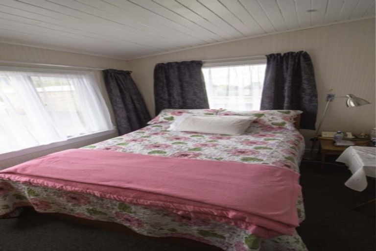 Photo of property in 24 Farmer Street, Te Aroha, 3320