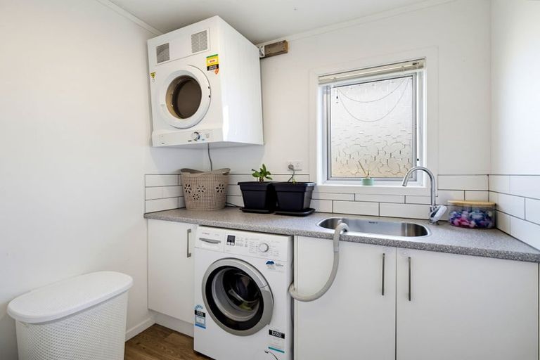 Photo of property in 22 Browning Street, Leamington, Cambridge, 3432