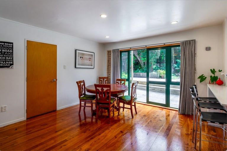 Photo of property in 86 Wood Bay Road, Titirangi, Auckland, 0604