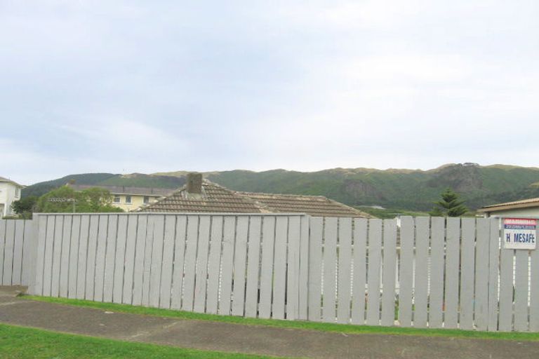 Photo of property in 12 Anthony Street, Tawa, Wellington, 5028