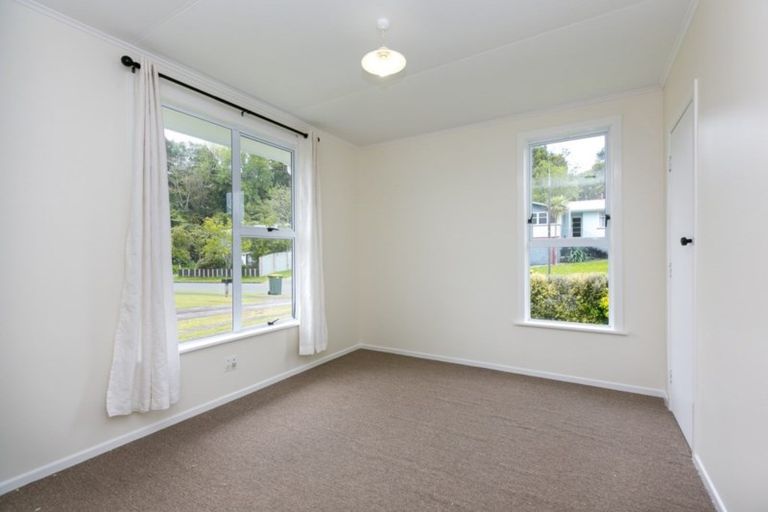 Photo of property in 13 Regent Place, Blagdon, New Plymouth, 4310