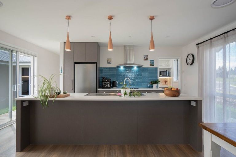 Photo of property in 9 Poroporo Way, Wharewaka, Taupo, 3330