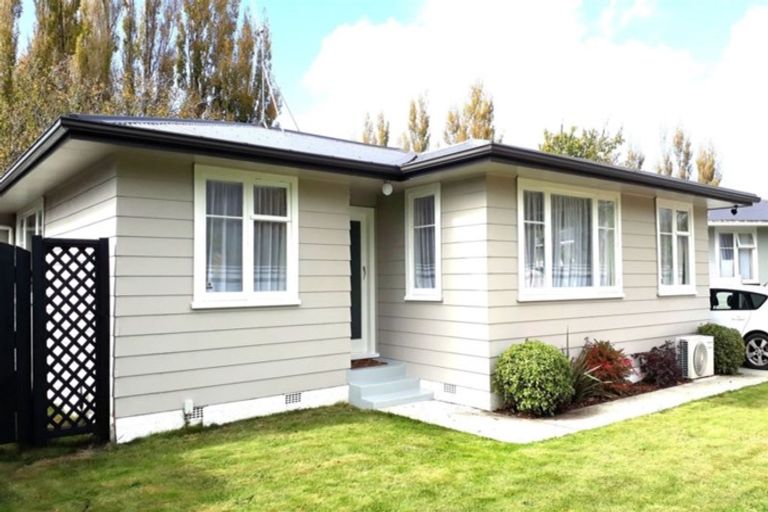 Photo of property in 41 Ruamahanga Crescent, Terrace End, Palmerston North, 4410
