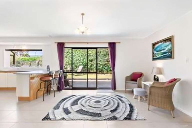 Photo of property in 18 Sunningdale Street, Wattle Downs, Auckland, 2103