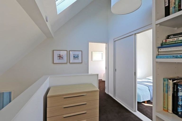 Photo of property in 8 Gilray Place, Waimarama, 4294