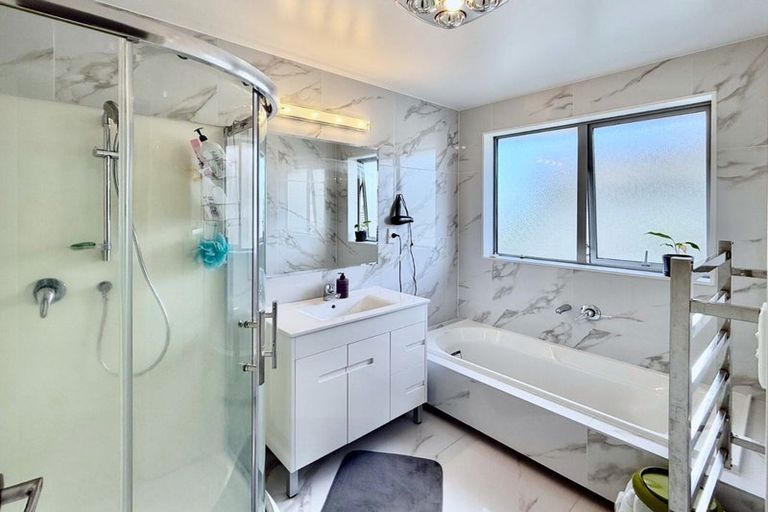 Photo of property in 7 Peat Way, Takanini, 2112