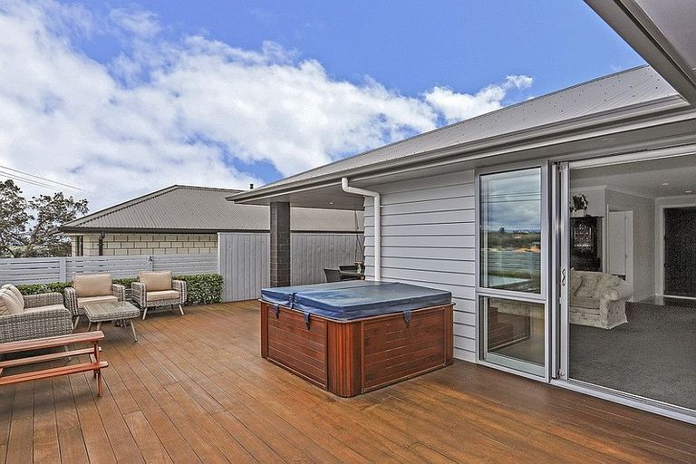 Photo of property in 16 Utopia Park Heights, Welcome Bay, Tauranga, 3112