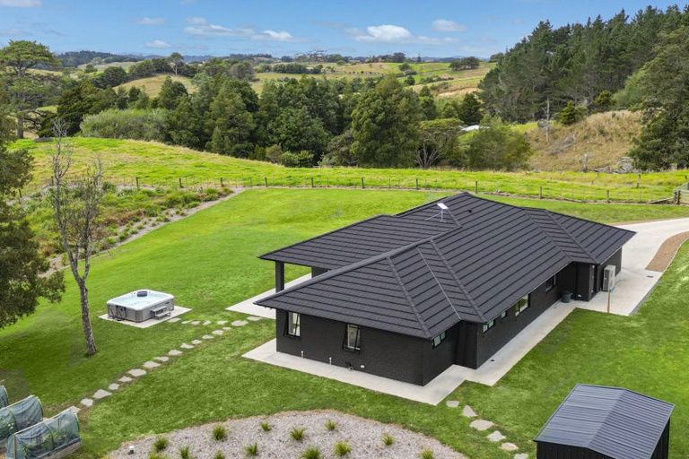 Photo of property in 131 Bodhisattva Road, Waitoki, Silverdale, 0994