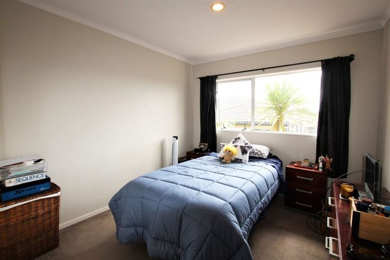 Photo of property in 36 Norm Pellow Drive, Manurewa, Auckland, 2105