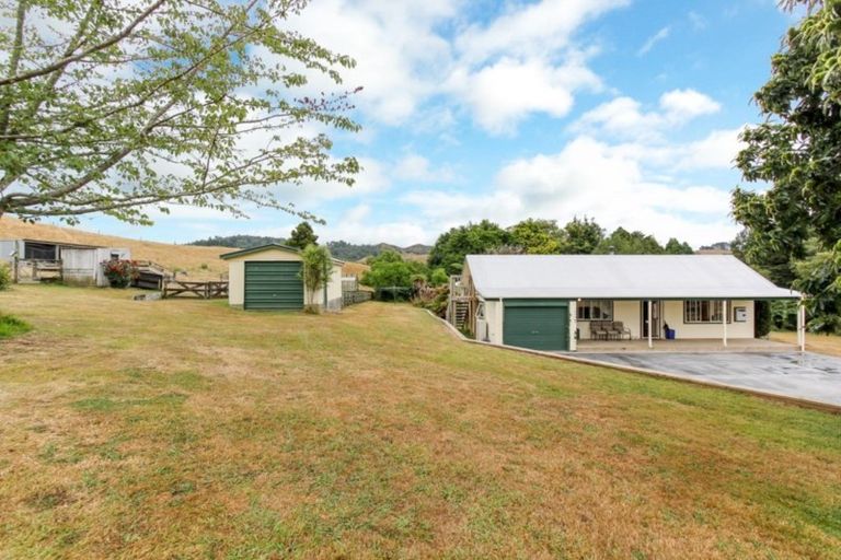 Photo of property in 1828 Tarata Road, Tarata, Inglewood, 4387