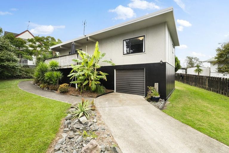 Photo of property in 46 Brian Crescent, Stanmore Bay, Whangaparaoa, 0932