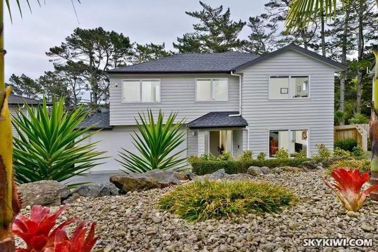 Photo of property in 113 Laurel Oak Drive, Schnapper Rock, Auckland, 0632