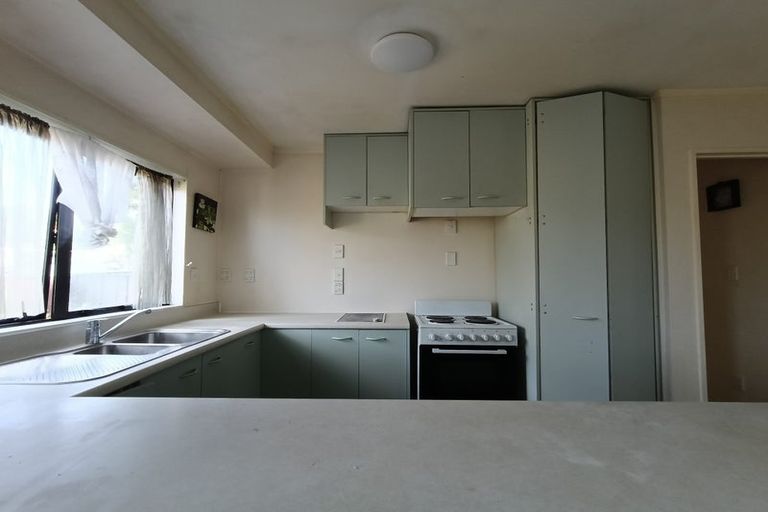 Photo of property in 2/62 Tonar Street, Northcote, Auckland, 0627