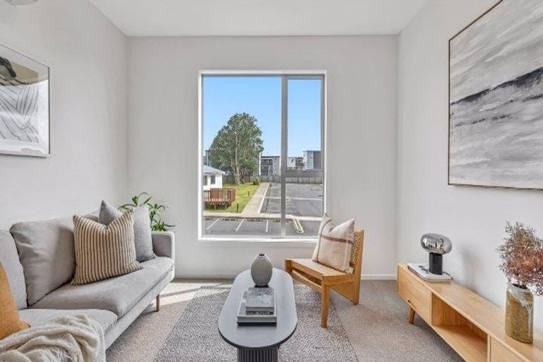 Photo of property in 45 Ngae Place, Mangere East, Auckland, 2024