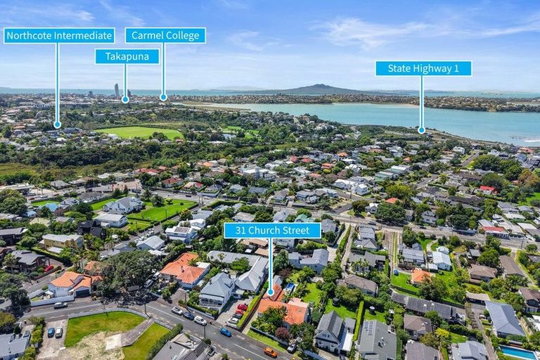 Photo of property in 31 Church Street, Northcote Point, Auckland, 0627