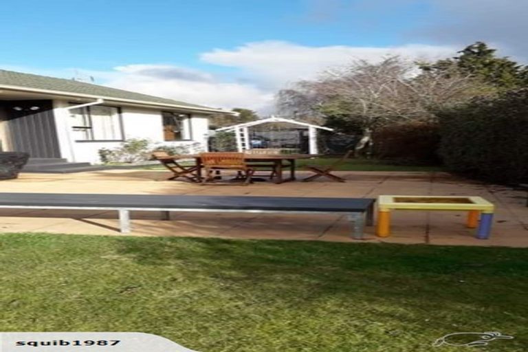 Photo of property in 17 Tuckers Road, Redwood, Christchurch, 8051